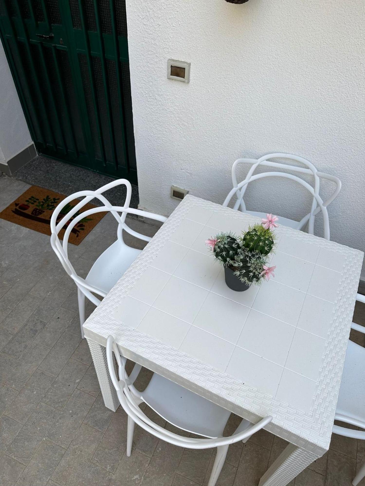 Nino'S Apartments Giardini Naxos Eksteriør bilde