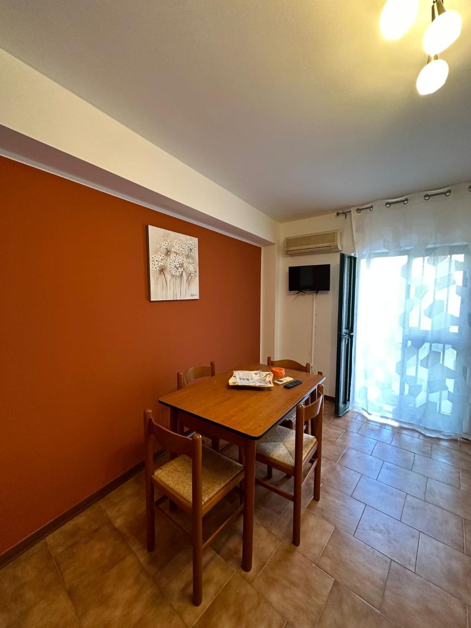 Nino'S Apartments Giardini Naxos Eksteriør bilde