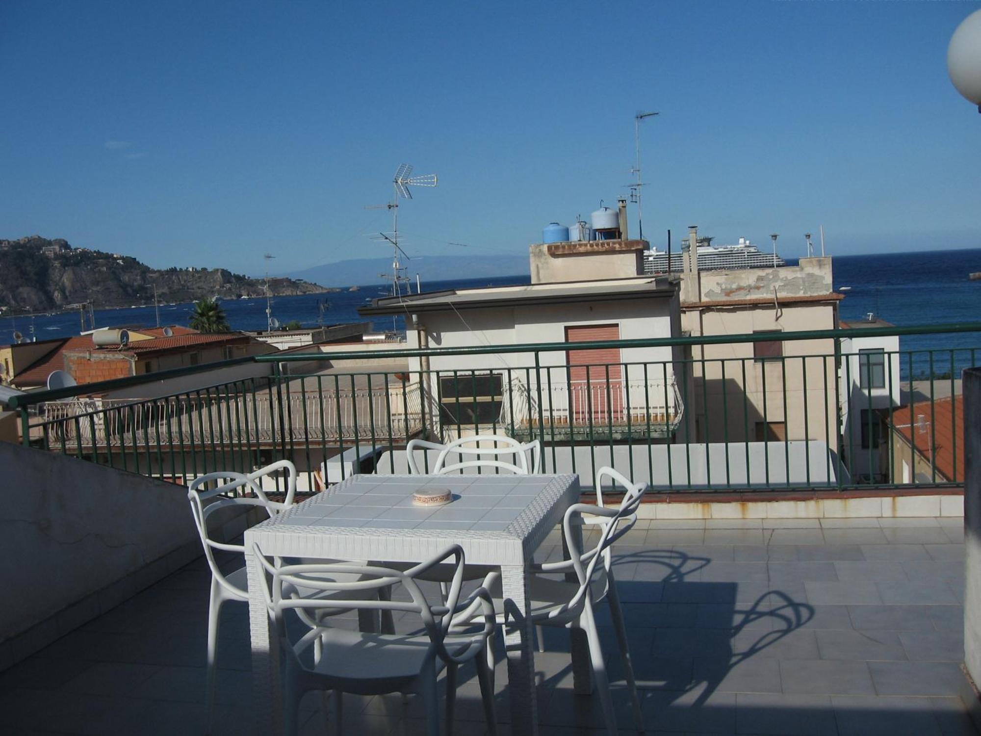 Nino'S Apartments Giardini Naxos Eksteriør bilde